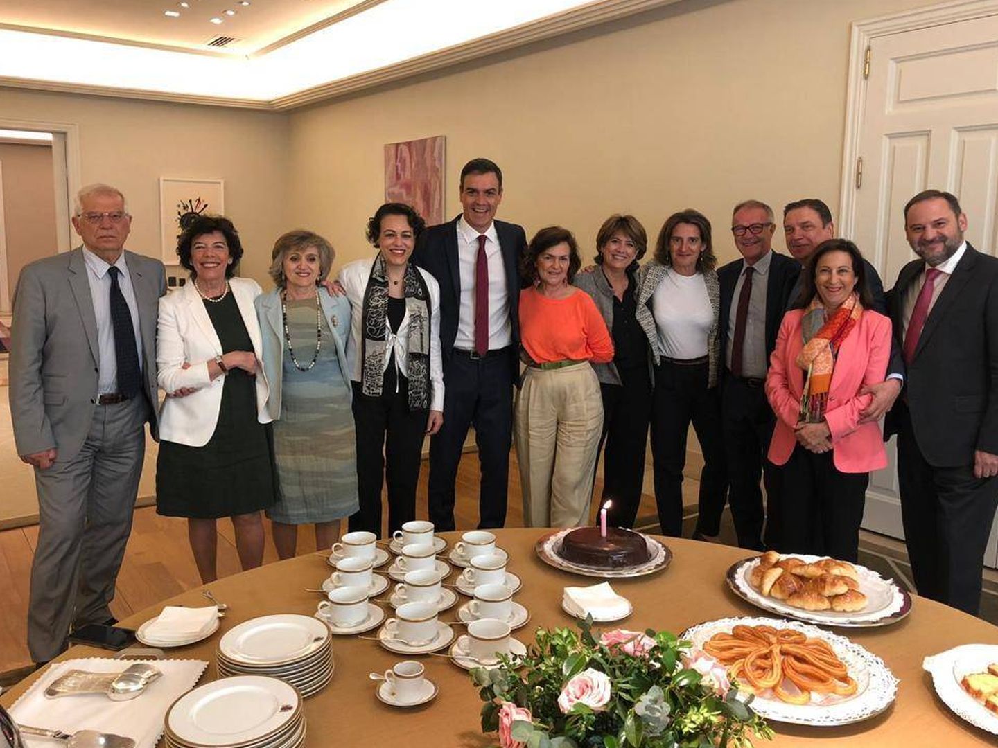 El Consejo de Ministros, con Pedro Sánchez al frente, celebra el 62º cumpleaños de la vicepresidenta, Carmen Calvo, este 7 de junio de 2019 en la Moncloa. Y también celebran el primer año del Gobierno nacido de la moción de censura. 