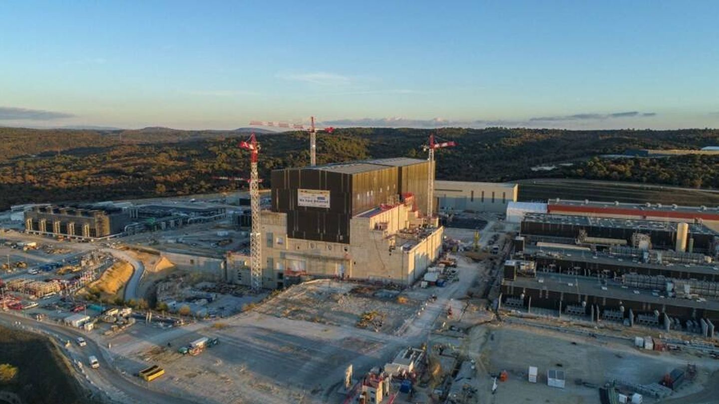 La central de fusión nuclear francesa. (ITER)