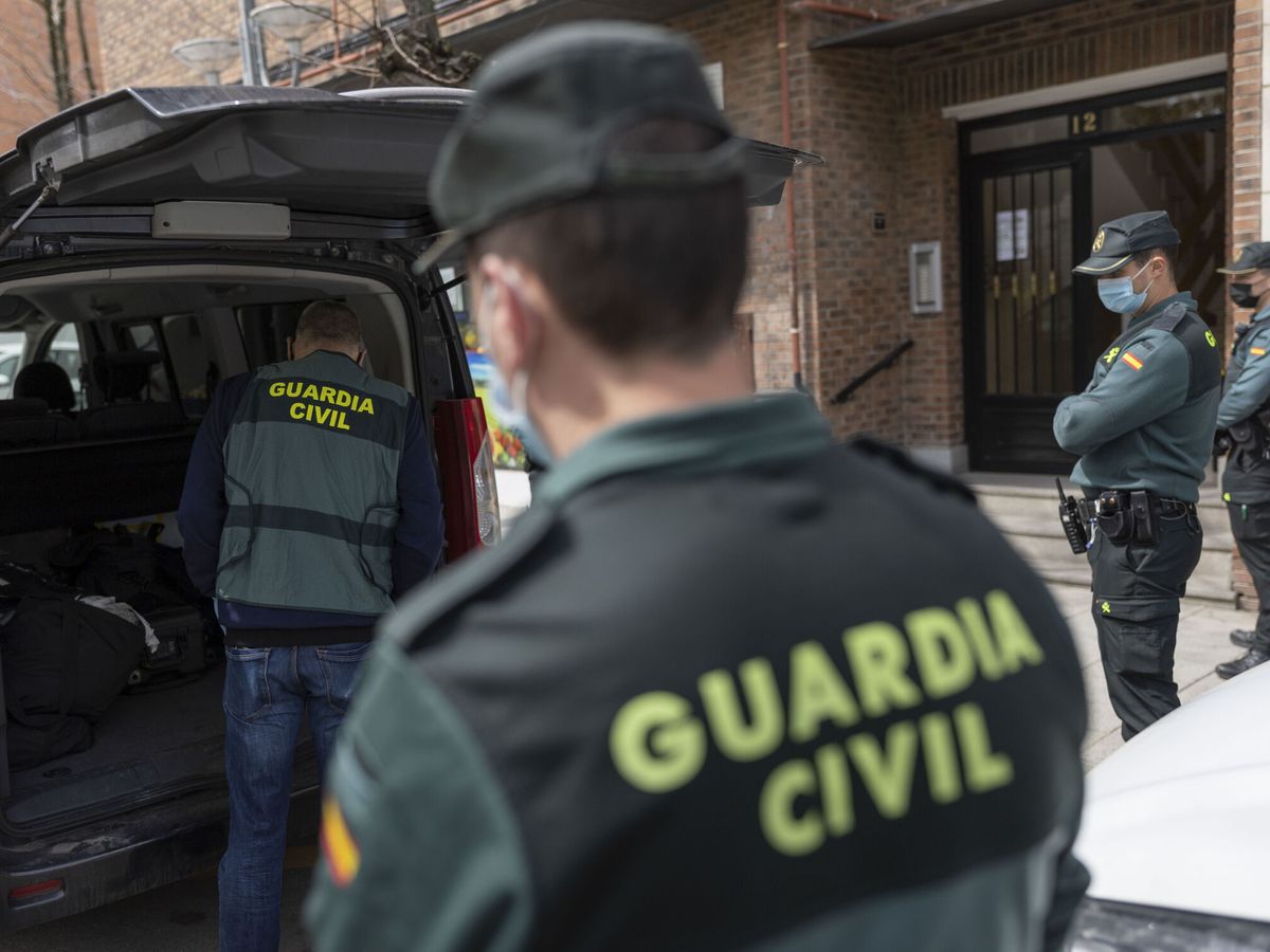 Foto: Agentes de la Guardia Civil en una imagen de archivo (EFE/Jiménez)