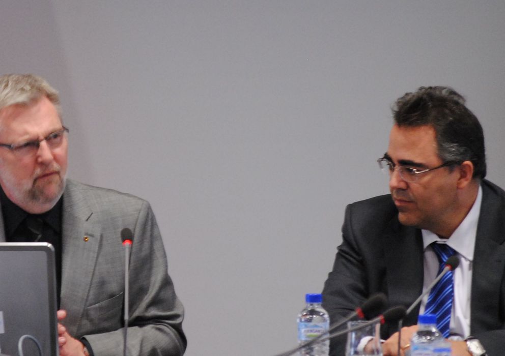 Foto: El director general de Eurostat, Walter Radermacher, y el Presidente del INE, Gregorio Izquierdo (Revista digital del INE).