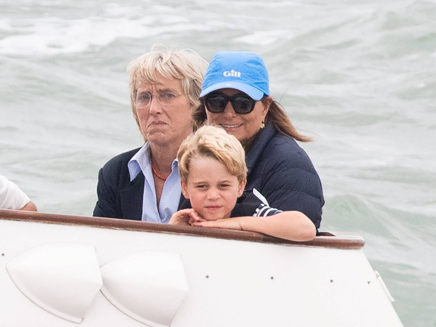Carole Middleton con el príncipe George el pasado agosto en un evento benéfico. (Reuters)