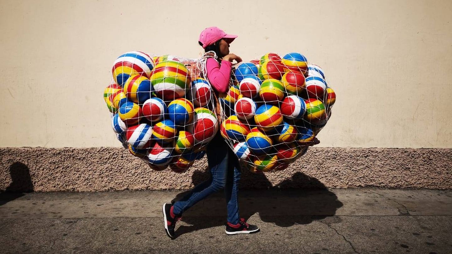  Vendedora de balones. (Enyroland.com)