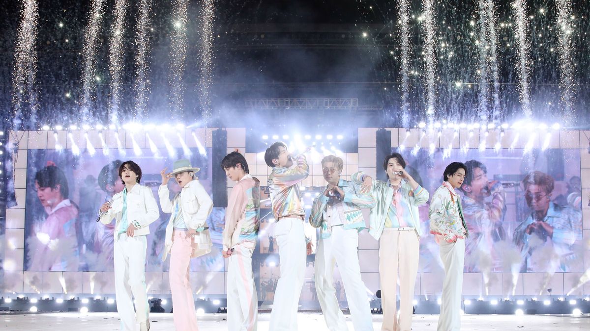 El grupo de K-pop BTS anuncia su separación temporal y su discográfica se hunde en bolsa