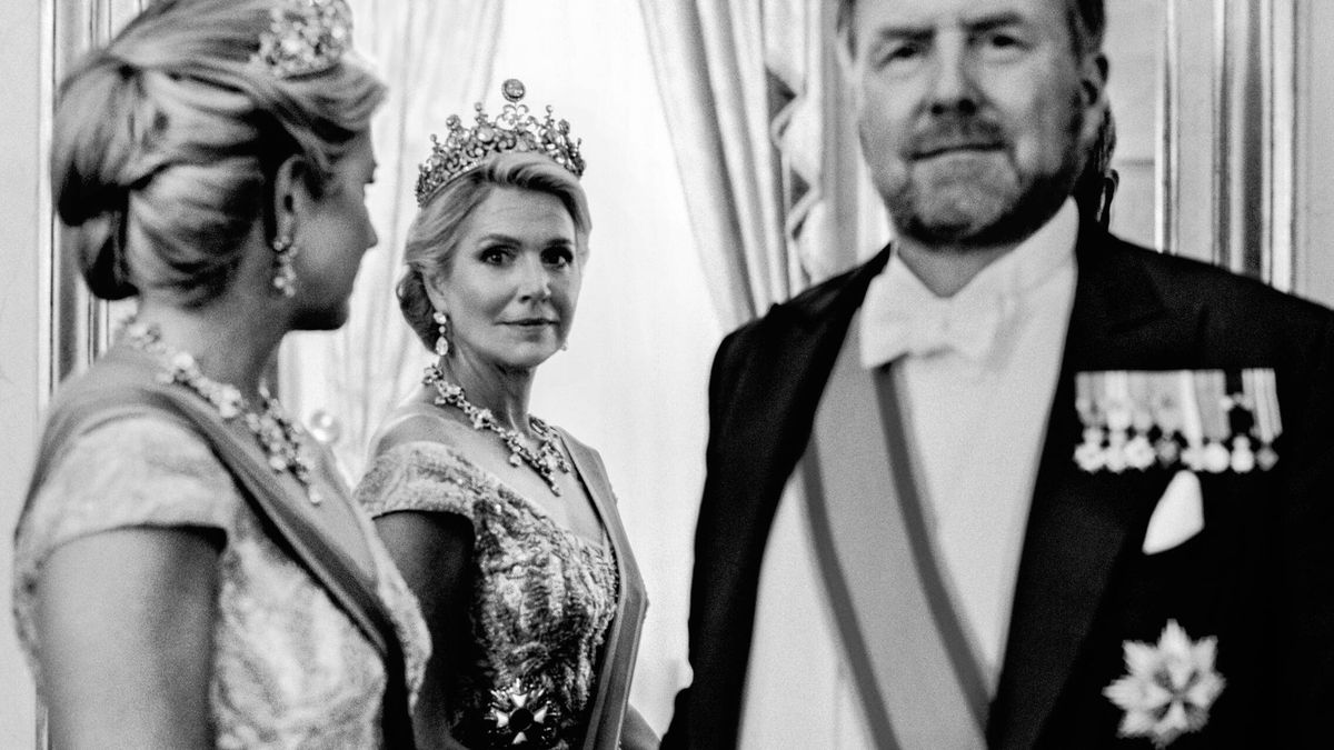 Las nuevas fotos oficiales de Máxima de Holanda: una tiara simbólica y un romántico vestido
