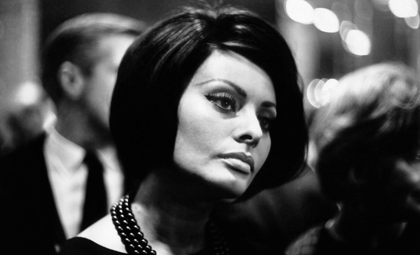 Sophia Loren en una fotografía de 1964. (Getty)