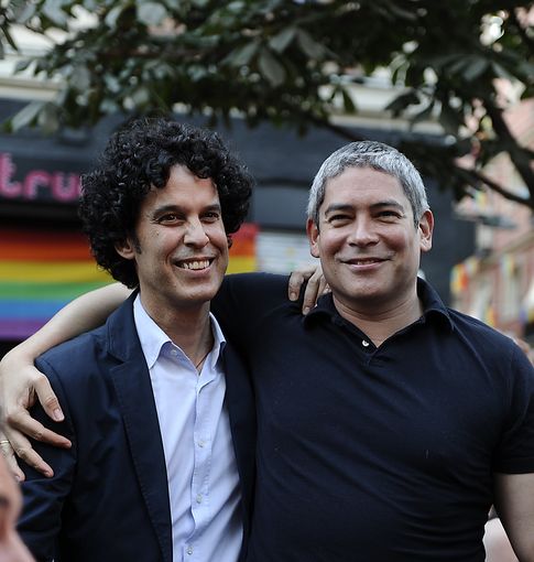 Zerolo y su amigo Boris Izaguirre en el Orgullo Gay del 2011 (Gtres)