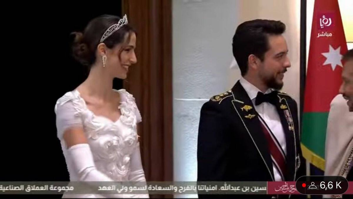 La boda del príncipe Hussein de Jordania y Rajwa Al Saif, en directo: invitados, vestidos, tiaras y los reyes durante la cena en palacio