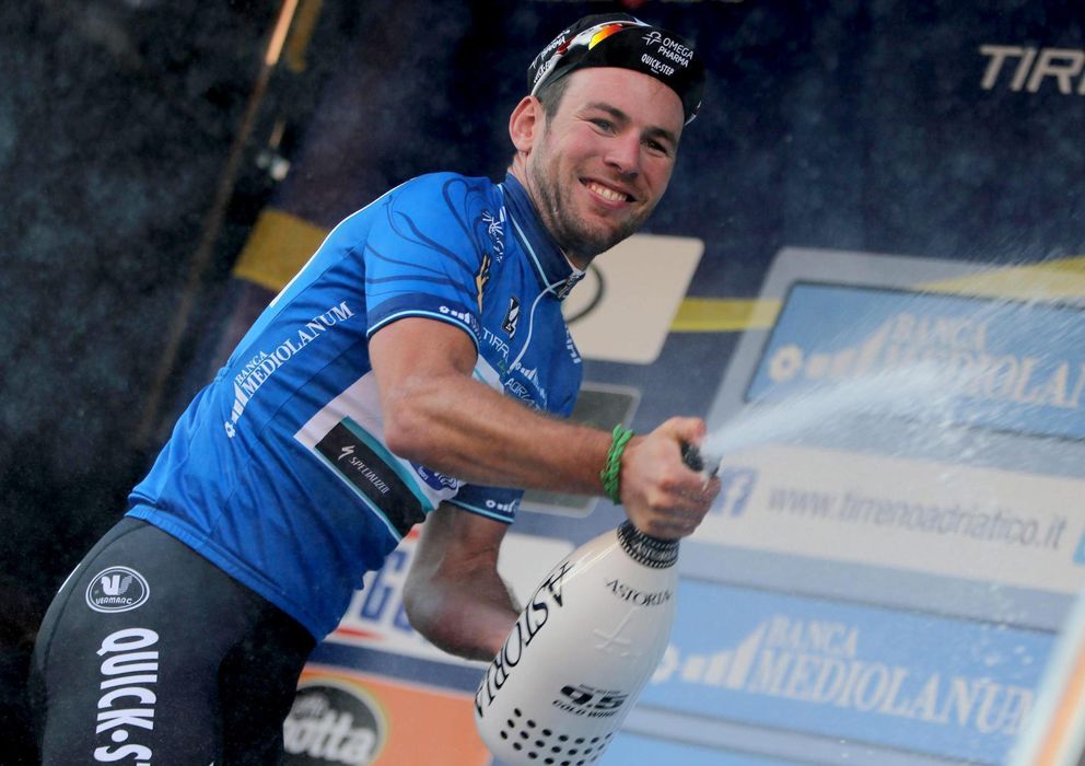 Foto: Cavendish gana la penúltima etapa de la Tirreno-Adiático al esprint.