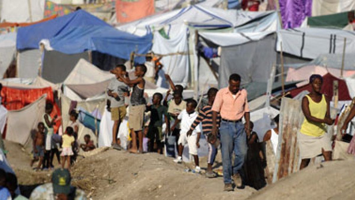 En los campamentos haitianos empieza a imponerse el orden ante la adversidad