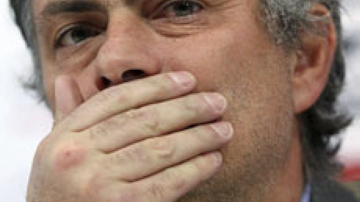 Mourinho: "Hablo cuando quiero, no cuando dice la prensa"