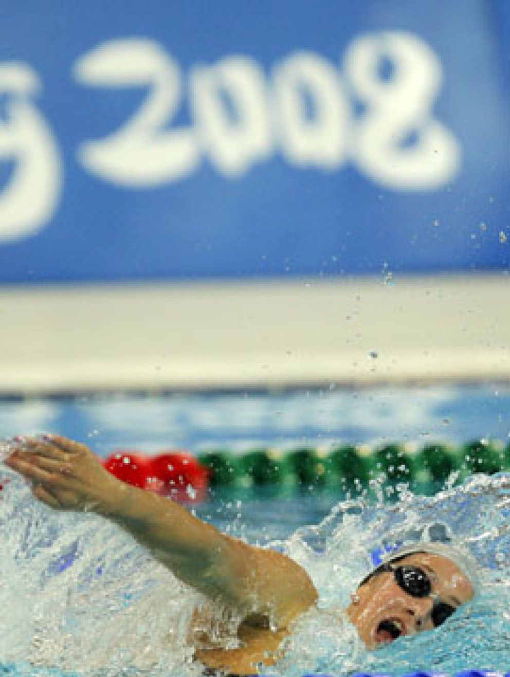 Foto: Belmonte se queda fuera de la final de 400 estilos y Phelps bate un récord olímpico