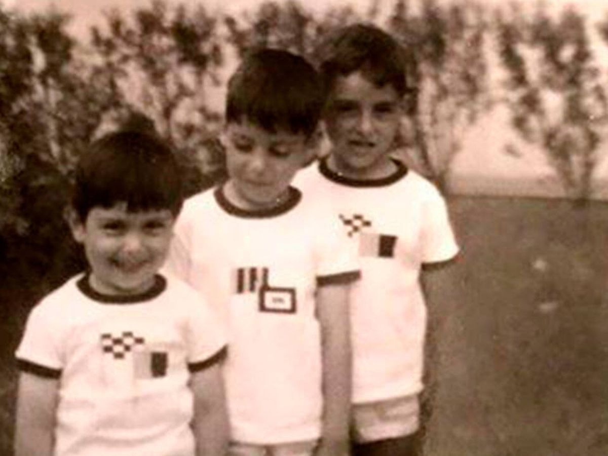 Foto: Alberto Arricruz de niño junto a sus hermanos en Cité Notre-Dame. (Cedida)
