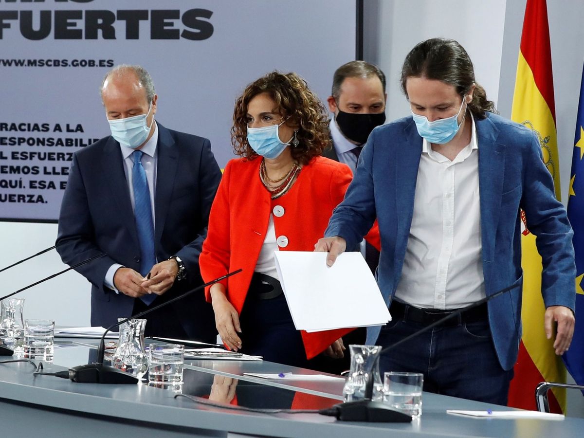 Foto: El vicepresidente segundo, Pablo Iglesias, y los ministros de Justicia, Hacienda y Transportes, este 7 de julio en la Moncloa. (EFE)