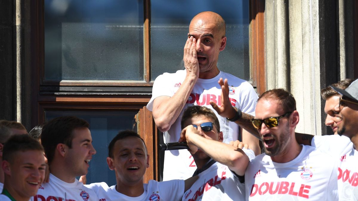 El Bayern de Múnich dice adiós a Guardiola al ritmo del 'Que viva España'