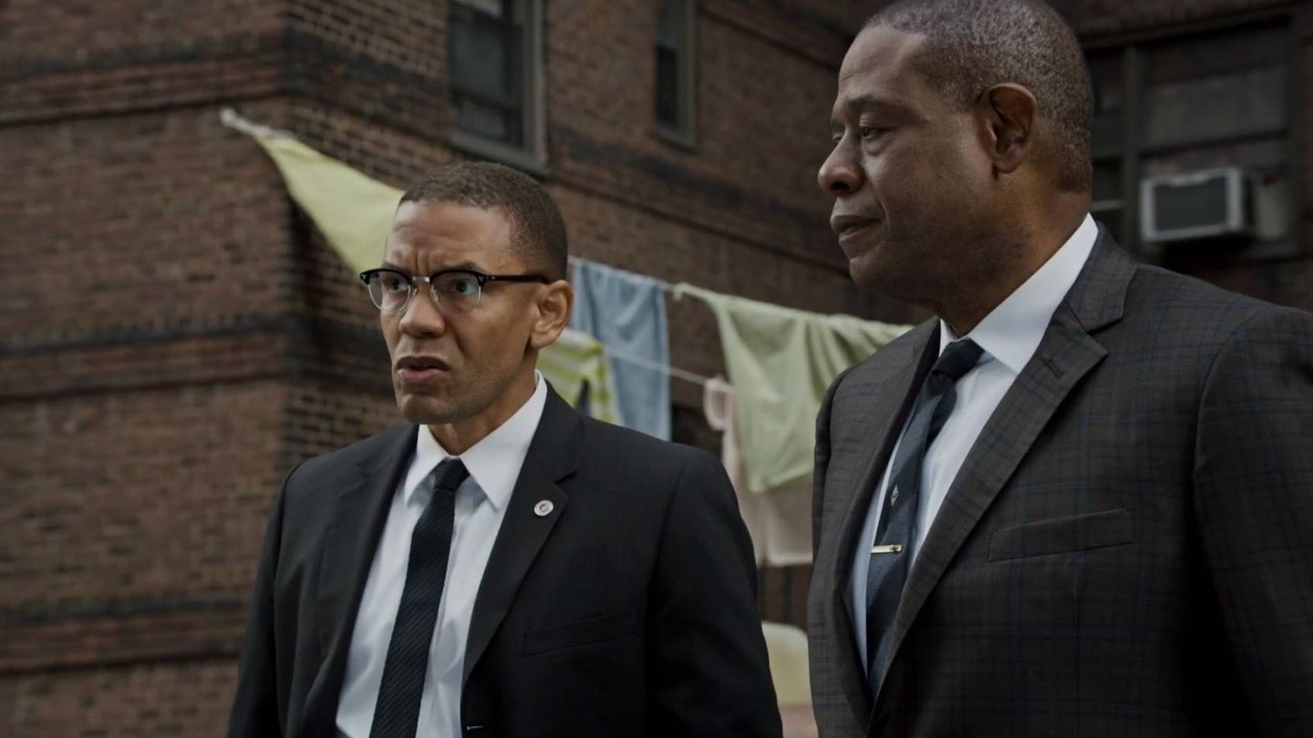 Malcolm X y Bumpy Johnson, mano a mano en 'El Padrino de Harlem'. (HBO)