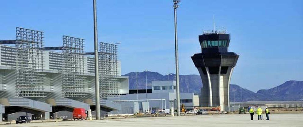 Foto: El nuevo aeropuerto de Murcia no despega y seguirá cerrado otro verano