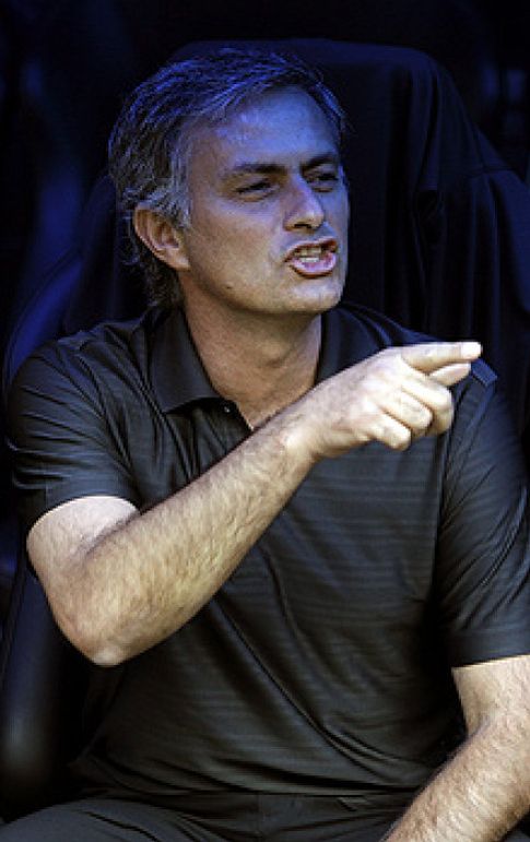 Foto: Mourinho, el azote de la UEFA y de los periodistas