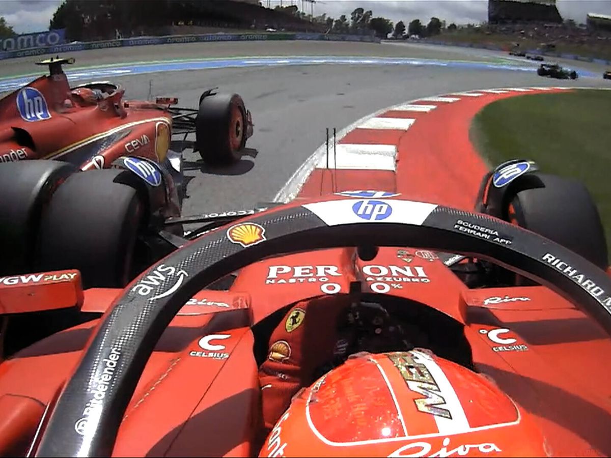 Foto: El adelantamiento de Sainz a Leclerc abrió la polémica entre ambos. (Formula 1)