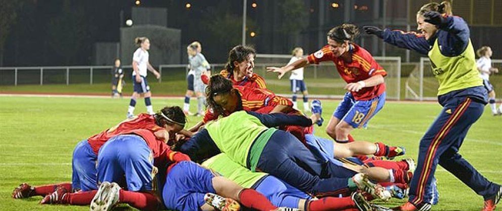 Foto: El fútbol femenino también existe y España busca su sitio