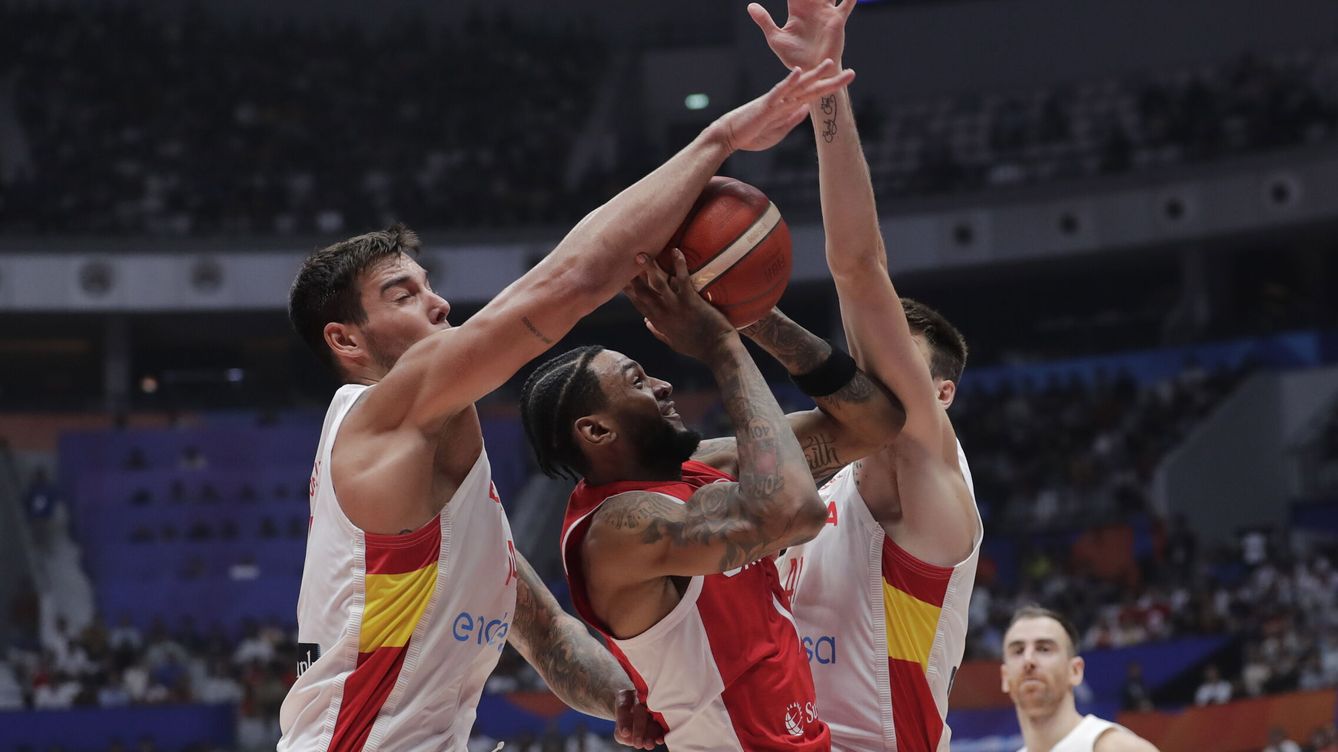 Foto:  España Canadá hoy, en directo | Último cuarto en el Mundial de baloncesto 2023 y resultado de los de Scariolo(EFE / MAST IRHAM )