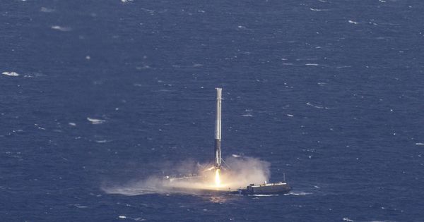 Foto: La primera etapa que SpaceX ha reutilizado hoy en su primer vuelo, en abril de 2016. (Reuters)