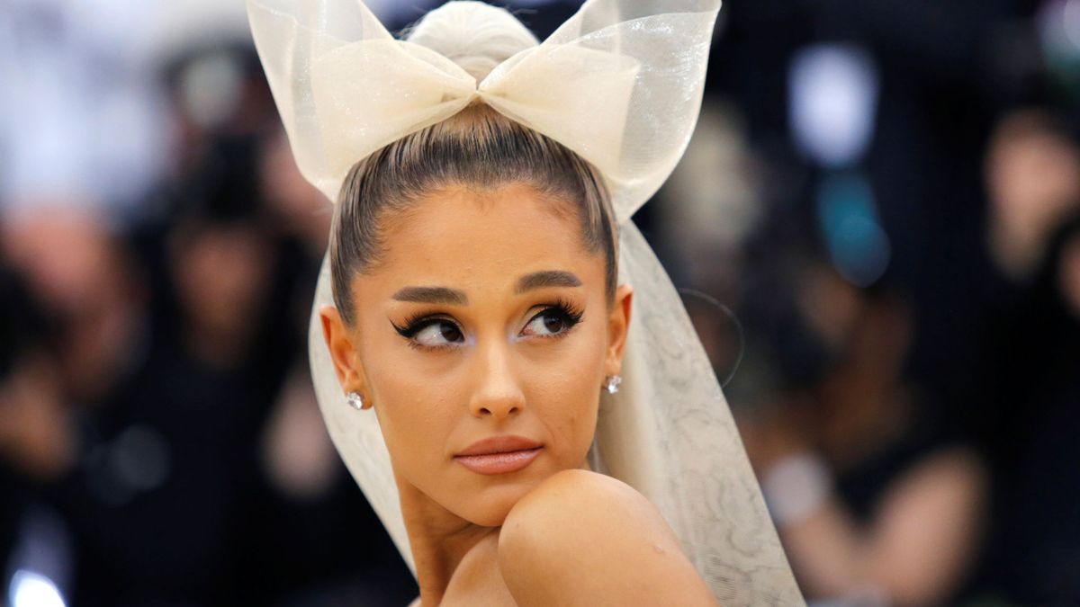 Un rapero denuncia por plagio a la cantante Ariana Grande a una semana de los Grammy