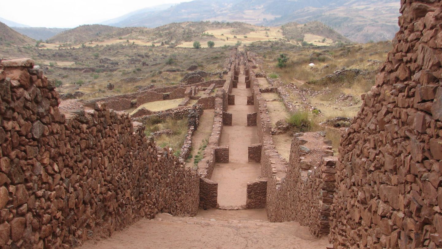 Recinto arqueológico del Imperio Wari. Fuente: Wikipedia