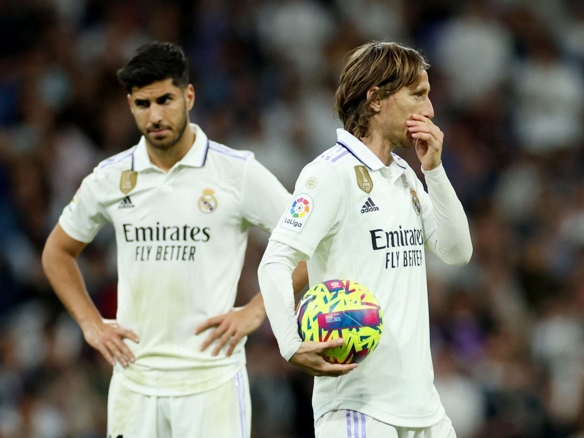 Foto: Los lamentos de los jugadores del Madrid. (Reuters/Isabel Infantes)