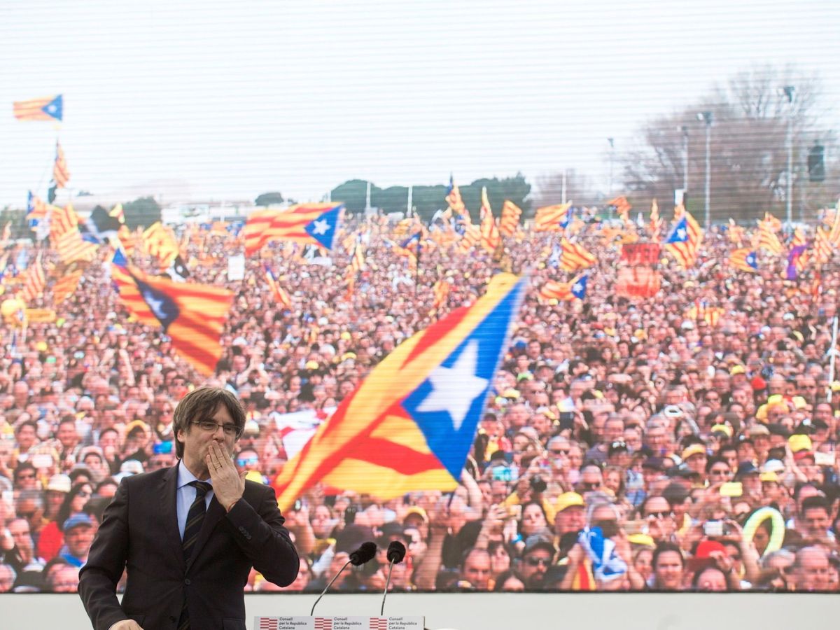 Foto: El 'expresident' Puigdemont en el acto en Perpiñán. (EFE)