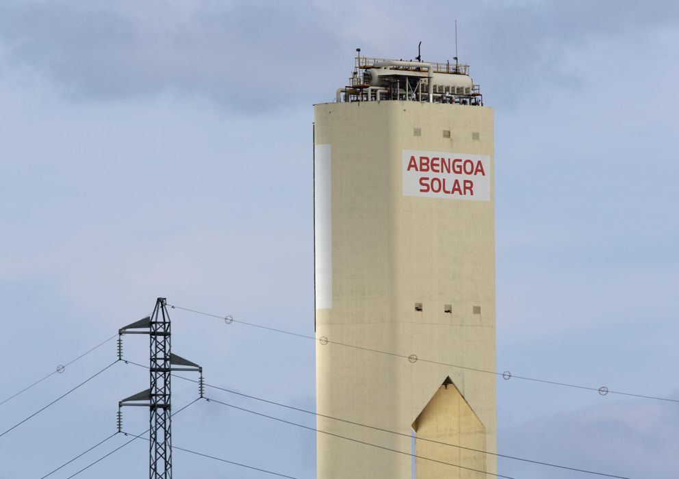 Foto: Torre de la Plataforma Solúcar de Abengoa Solar. (Reuters)