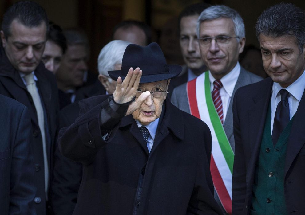 Foto: El presidente de la República Italiana, Giorgio Napolitano, presenta su dimisión (EFE)