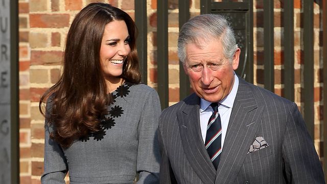 Carlos III junto a Kate Middleton. (Getty)