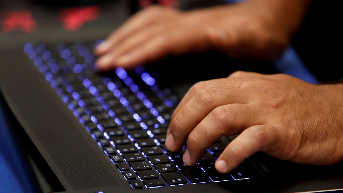 Detenido un 'hacker' menor de edad por poner en peligro la seguridad nacional