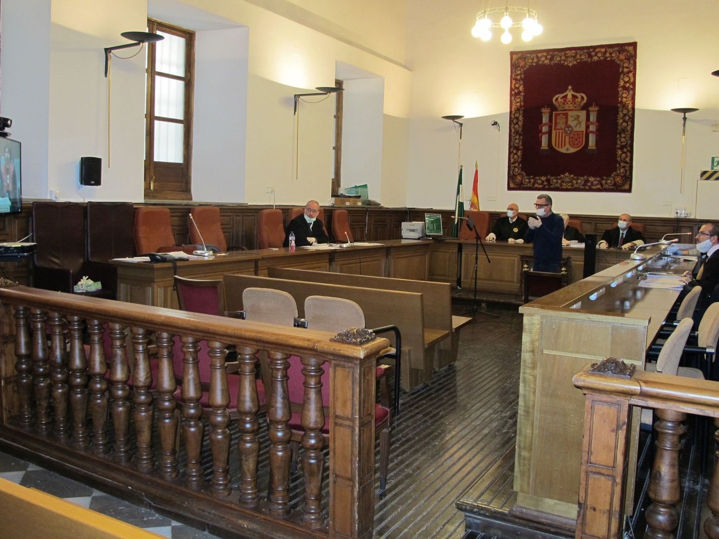 La Audiencia de Granada celebró el viernes el primer juicio por videoconferencia múltiple. (EFE)