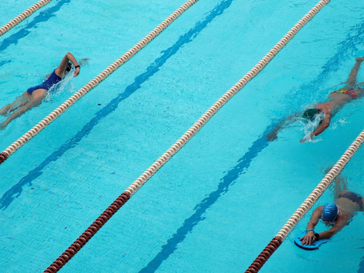 Hacer la cama ven jerarquía Cómo adelgazar nadando: trucos para perder peso en la piscina