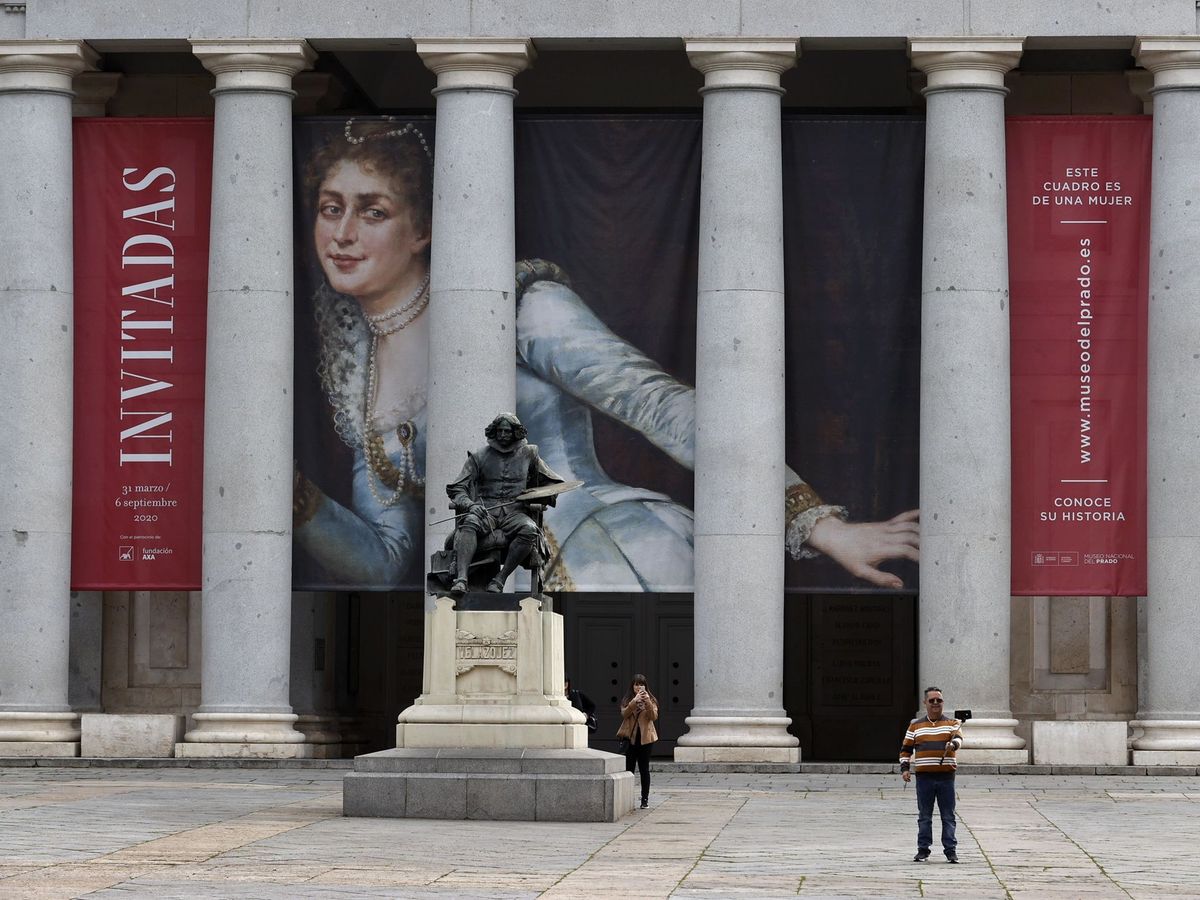 Foto: Exterior del Museo del Prado por la puerta de Velázquez (EFE/Chema Moya)