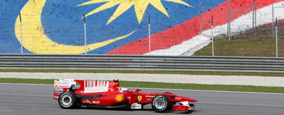Foto: Alonso y su mala suerte en Malasia