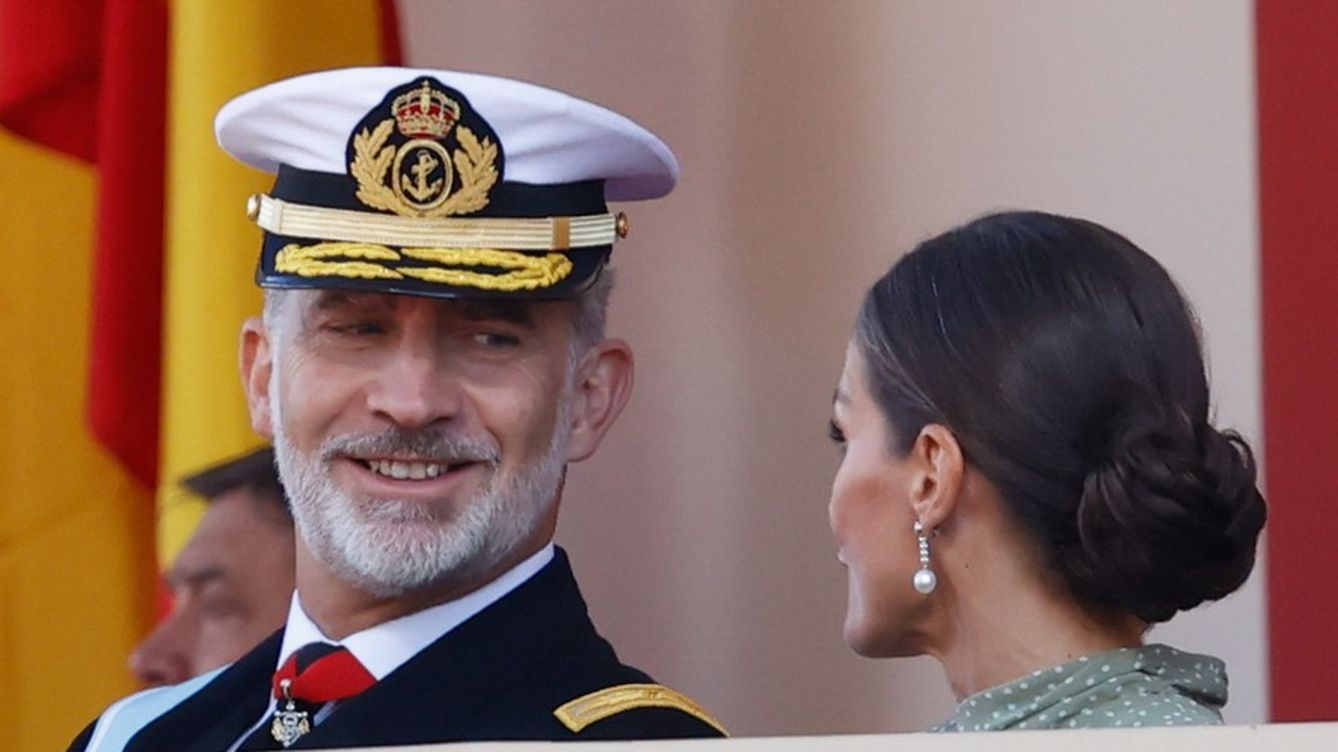 Foto: Los reyes de España, Felipe y Letizia, en una imagen recogida durante el desfile militar del 12 de octubre 2022. (Gtres)