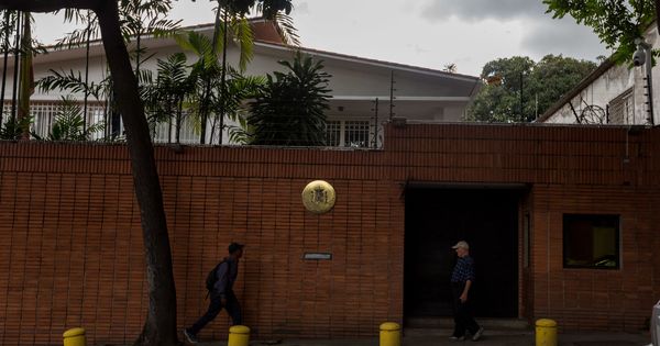 Foto: Fachada de sede de la Embajada de España en Venezuela. (EFE)