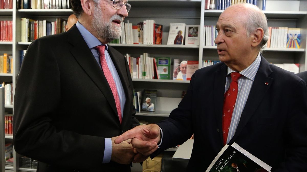PSOE y UP prevén citar a Rajoy y a Villarejo a la comisión de kitchen