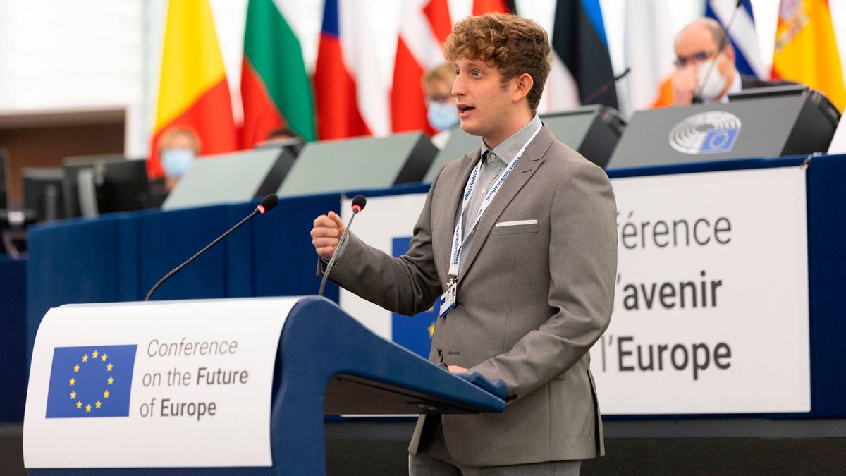 Poner en pausa Bachillerato para debatir el futuro de Europa: "Ha sido como la lotería"