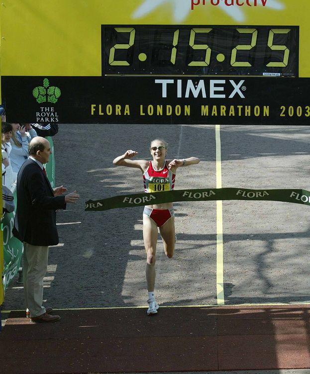 Foto: Paul Radcliffe batió el récord de maratón en abril de 2003 en Londres. (Reuters)
