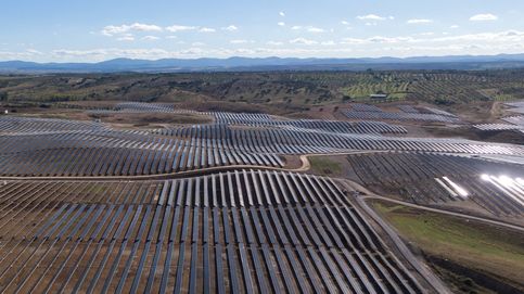 DWS sigue con la mira en las renovables y compra tres plantas solares de X-Elio en España