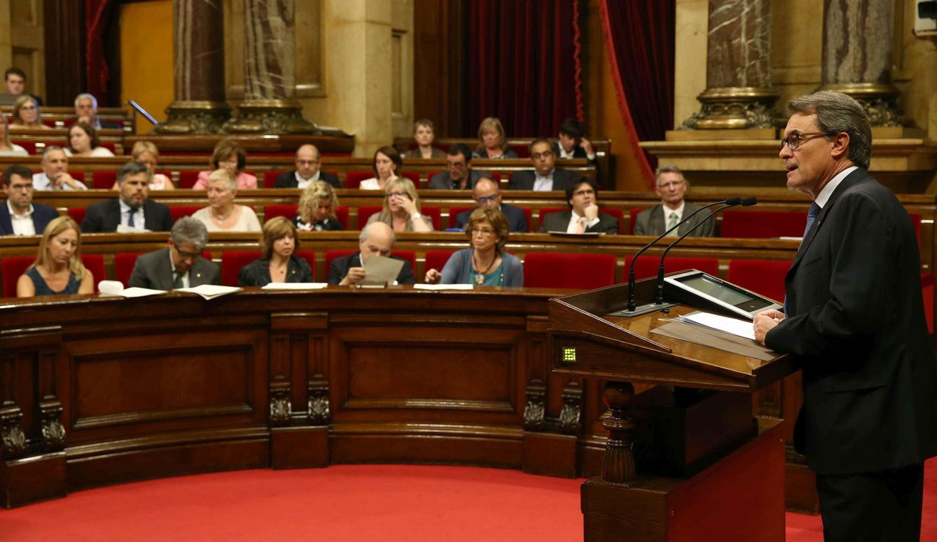 Artur Mas, ante el Pleno del Parlament. (EFE)