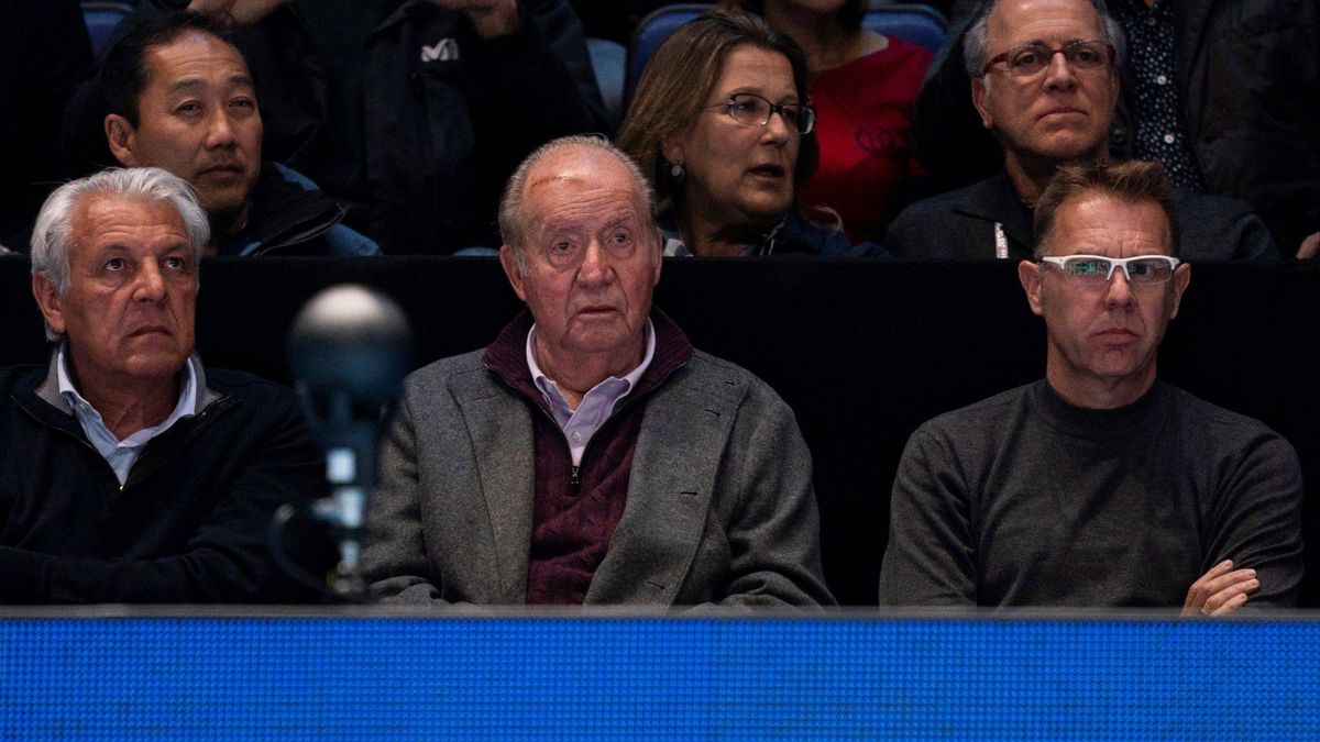 El rey Juan Carlos reaparece (con menos peso) en el partido de un enfadado Nadal