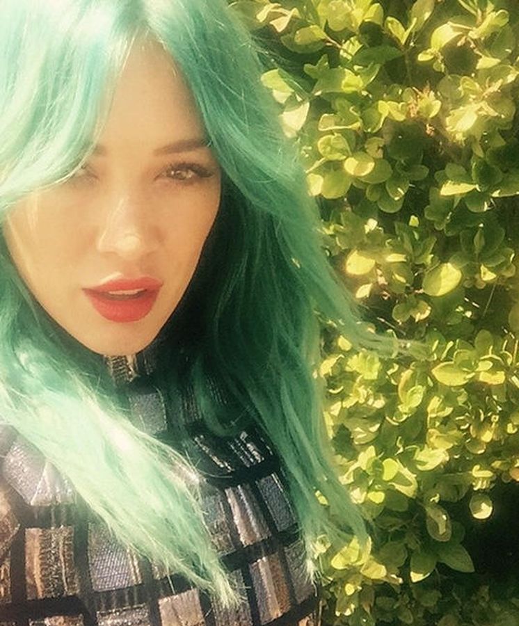 Foto: La cantante Hilary Duff presume de pelo verde en Instagram