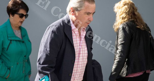 Foto: José María Aristrain de la Cruz, a su llegada al juzgado. (Fernando Ruso)