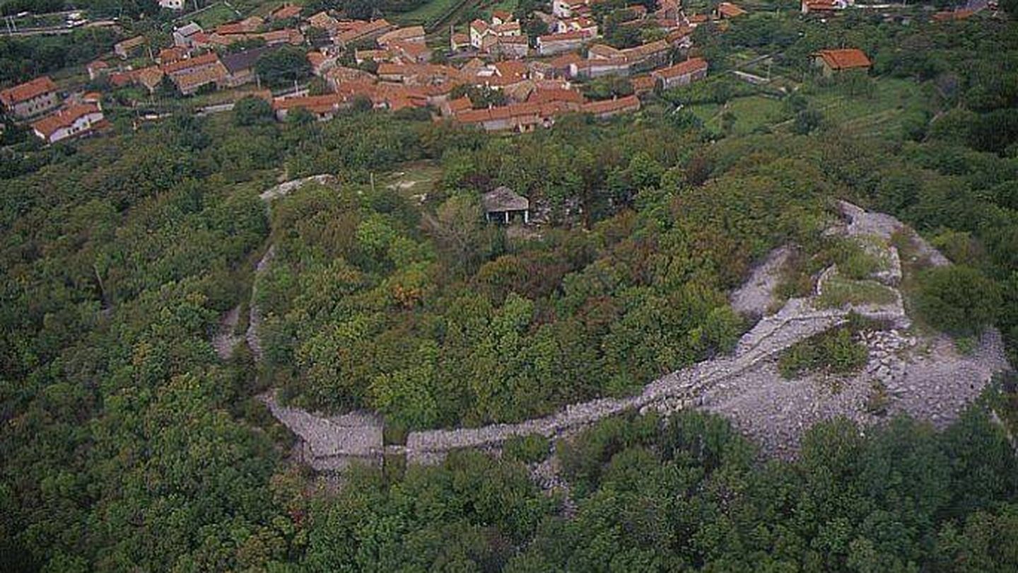 Vista aérea del 'castelliere' de Rupinpiccolo. (INAF)