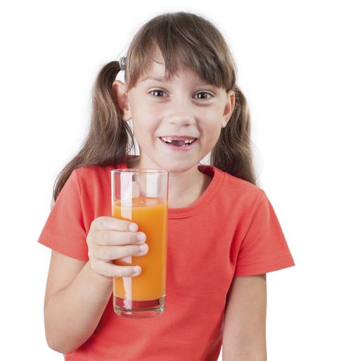 Foto: Uno de cada ocho menores de tres años en Inglaterra presenta problemas de caries se debe al elevado consumo de zumos de frutas “orgánicos (iStock)