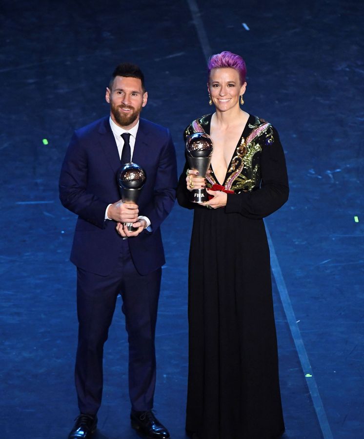Foto: Leo Messi y Megan Rapinoe, premios The Best 2019. (Reuters)